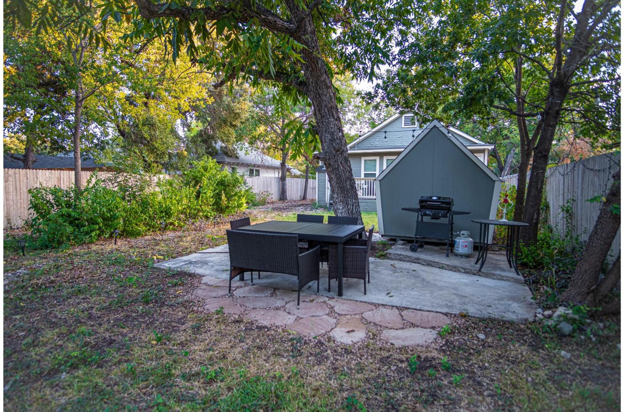 Chic Downtown Farmhouse With Garden And Bbq Grill San Antonio Exteriör bild